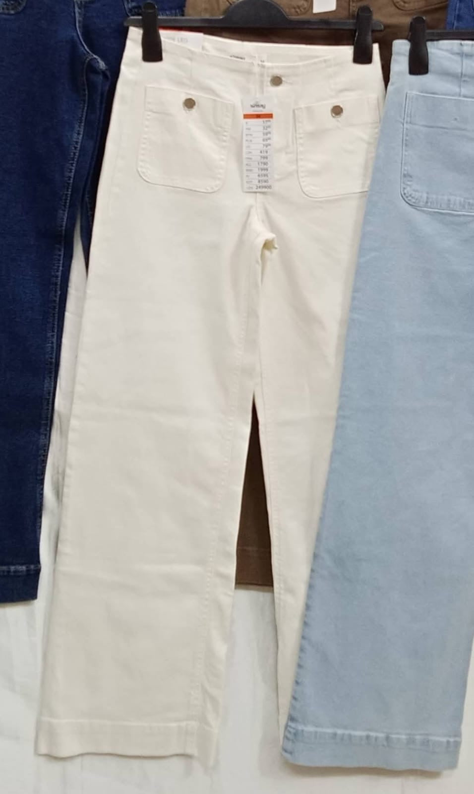 Ladies Denim high waisted jeans